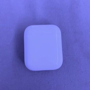 Apple AirPod (1st gen) charging case